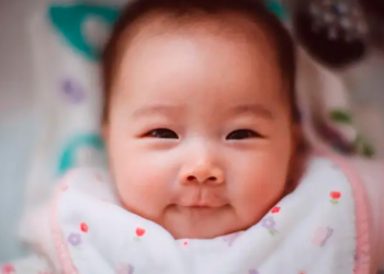 Crise dos solteiros, mulheres 'sobrando' e 'taxa das camisinhas': por que a aposta da China num baby boom fracassou