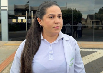 Enfermeira denuncia assédio sexual e demissão após recusar investida de superior: "Passou a mão na minha bunda"