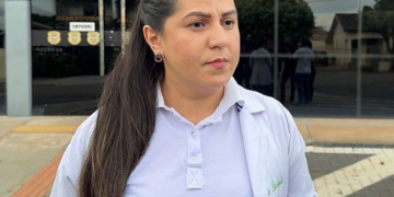 Enfermeira denuncia assédio sexual e demissão após recusar investida de superior: "Passou a mão na minha bunda"