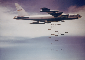 De mísseis de fragmentação ao bombardeiro do 'juízo final': relembre as armas utilizadas na guerra do Irã