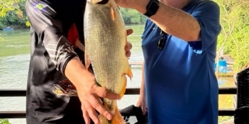 Blairo Maggi visita pesqueiro de Max Russi; vídeo