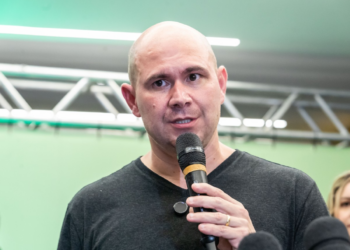 Explosão de casos de gripe faz Abilio cogitar aulas facultativas em Cuiabá; vídeo