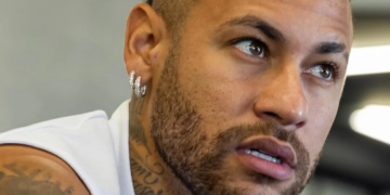 Neymar gera polêmica após reagir a vídeo com declarações homofóbicas