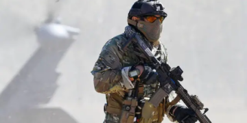 Como equipes militares de elite dos EUA conduzem operações de resgate: 'É angustiante e incrivelmente perigoso'