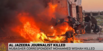 Al Jazeera diz que um de seus jornalistas morreu em Gaza após ataque de Israel