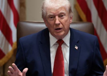 Trump afirma que EUA consideram fortemente saída da Otan, diz jornal Telegraph