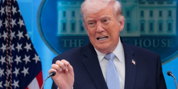 Trump acusa Irã de não respeitar acordo ao limitar passagem de navios no Estreito de Ormuz