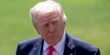 EUA vão entrar no Irã para recuperar o urânio enriquecido, diz Trump a agência