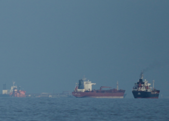 Irã ameaça retaliar EUA após ataque contra navio comercial