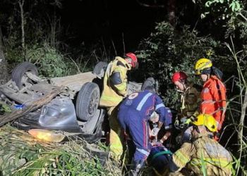 Acidente na rodovia MG-238 deixa uma mulher morta e 3 feridos