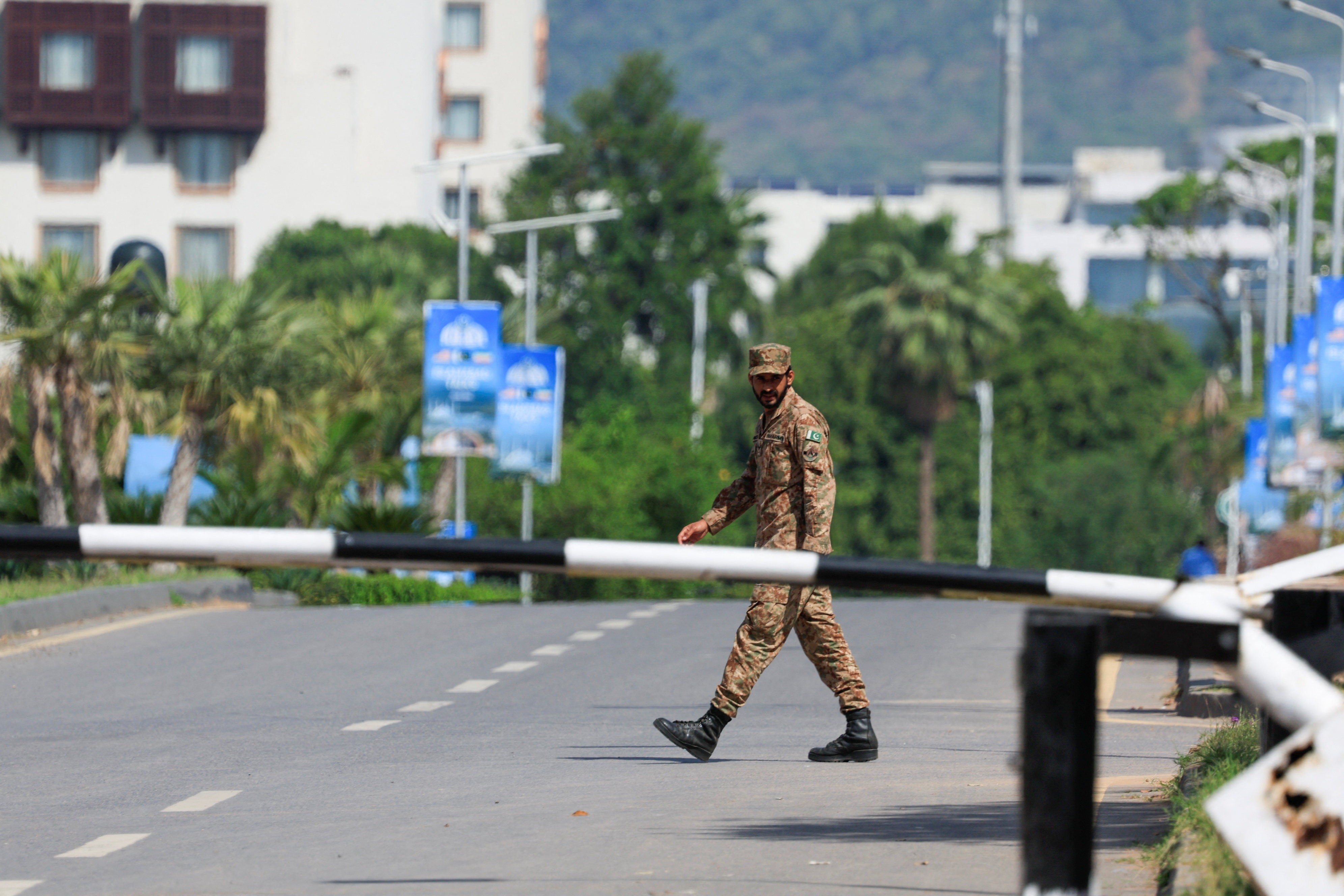 Trump estende o cessar-fogo contra o Irã e mantém bloqueio maritmo em Ormuz
