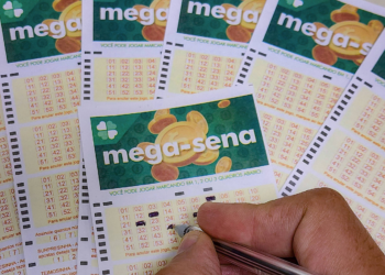 Confira a partir das 21h desta quinta (23) o resultado do concurso 2999 da Mega-Sena