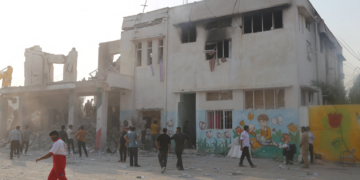 EUA usaram novo tipo de míssil em ataque a uma escola no Irã que matou 21, diz jornal