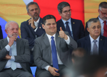 Governo Lula faz ofensiva final por Messias e negocia cargos e emendas para tentar garantir aprovação