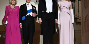 Ravióli, linguado e bolo de chocolate: veja o menu do jantar sofisticado oferecido a rei Charles III na Casa Branca