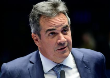 Alvo da PF no Master, Ciro Nogueira vira estorvo ao aliado Flávio Bolsonaro
