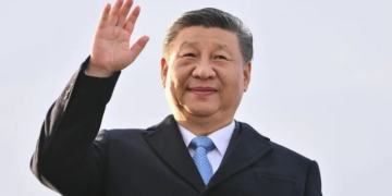 China condena à morte dois ex-ministros da Defesa