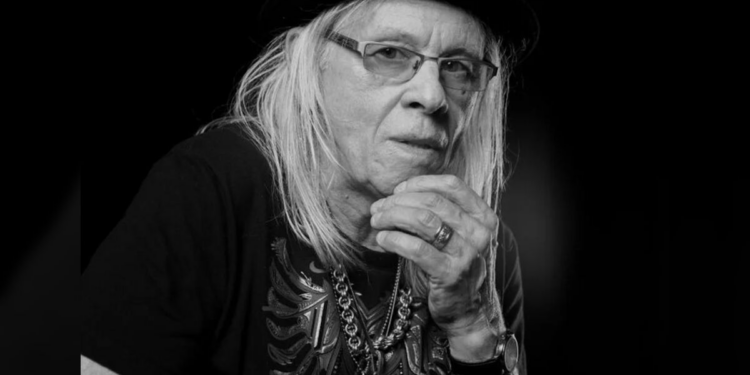 Morre Luiz Carlini, ex-integrante da banda Tutti Frutti de Rita Lee, aos 73 anos