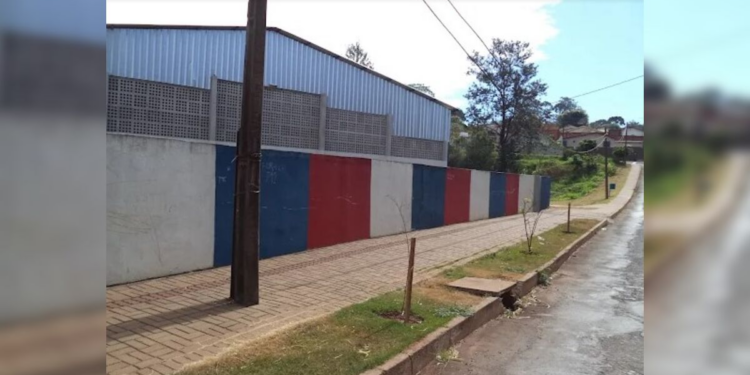 Menino fratura braço em escola de Apucarana e família cobra explicações