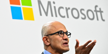 CEO da Microsoft diz estar 'muito orgulhoso' de investimento na OpenAI em julgamento de Elon Musk