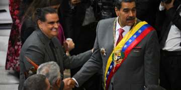 Venezuela deporta aos EUA empresário acusado de ser laranja de Maduro