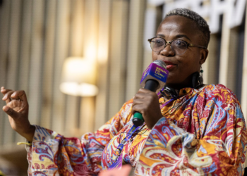 Zukiswa Wanner discute apartheid e decisão de integrar flotilha para Gaza
