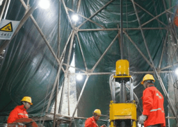 China encontra reserva bilionária de ouro a 3.000 metros de profundidade
