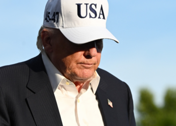 Trump em queda livre? O que explica a crise de popularidade do presidente dos EUA