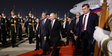 Putin e Xi se encontram em Pequim dias após visita de Trump à China