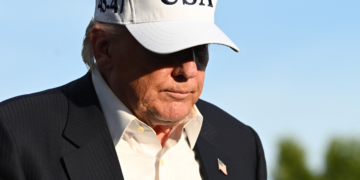 Trump diz que pode decidir até domingo sobre acordo com Irã: 'Ou chegamos a um bom acordo ou vou explodi-los em mil infernos'