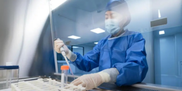 Vacina britânica contra Ebola pode ficar pronta para testes em meses