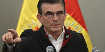 Presidente da Bolívia reduz seu salário em 50% em meio a protestos no país