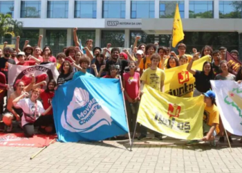 Quem é o grupo radical que ajudou a organizar a invasão da USP?