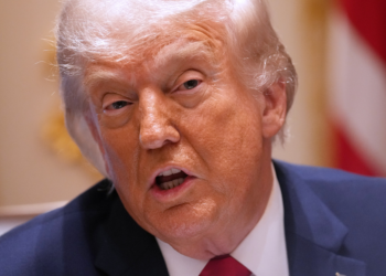 Trump se prepara para tomar 'decisão final' sobre possível acordo com Irã