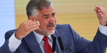 Defensor do fim da escala 6×1, Paulo Pimenta teve empresa condenada por violações trabalhistas