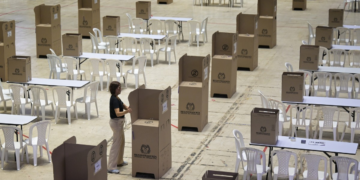 Eleição na Colômbia opõe reformas de esquerda a propostas de segurança da direita