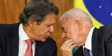 O Brasil arrecada tributos recordes mas o país continua empobrecendo