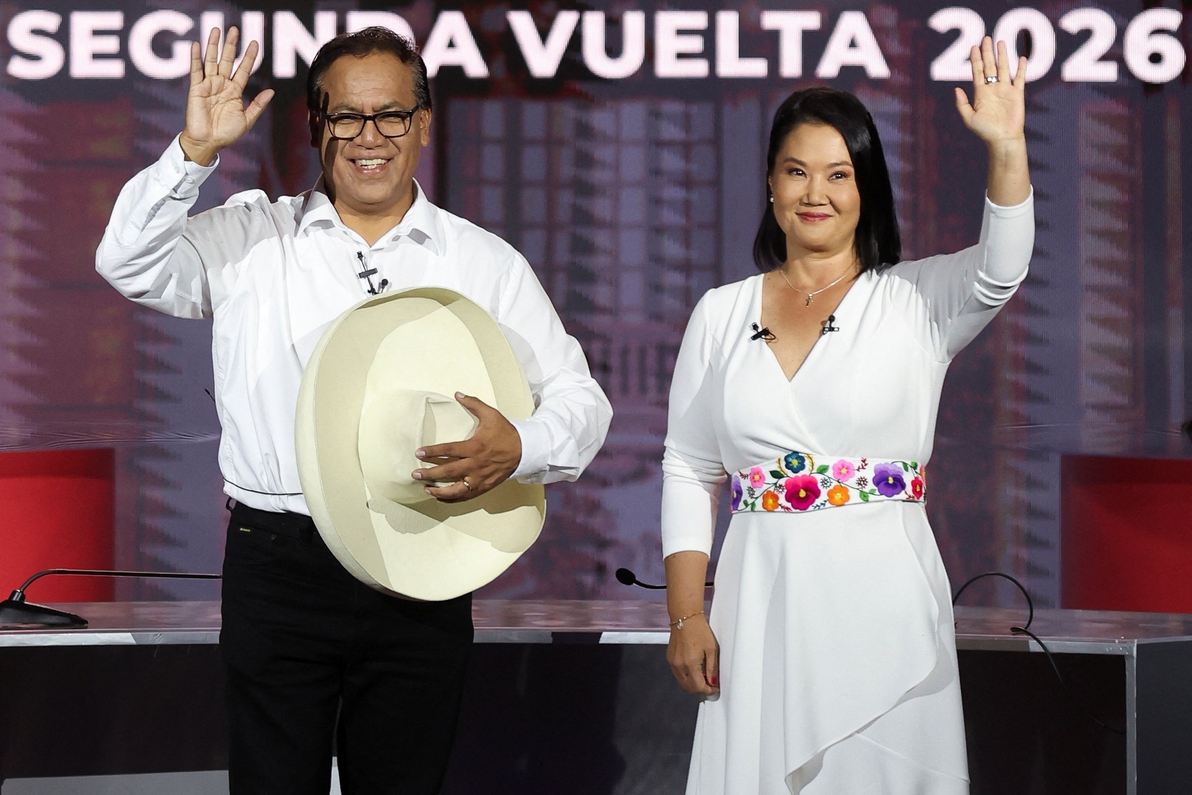 Filha de ex-presidente condenado e esquerdista de chapéu camponês: quem são os candidatos na eleição presidencial do Peru