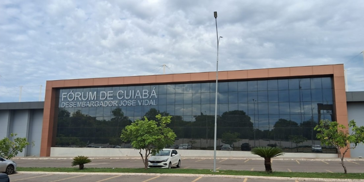 Juíza nega pedido e mantém ex-prefeito de Cuiabá condenado a devolver R$118 milhões ao Estado