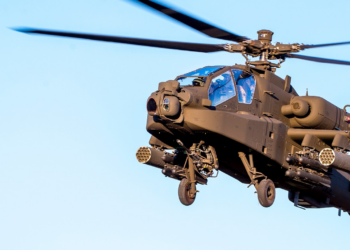Drone marítimo resgatou pilotos de helicóptero abatido; operação é a 1ª com esse tipo de equipamento