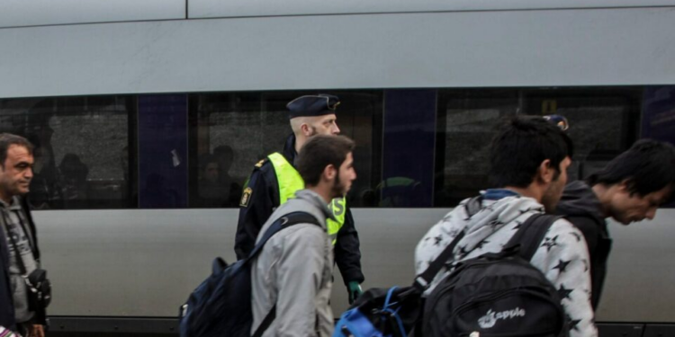 Por que a Suécia e a Dinamarca endureceram as leis para imigrantes?
