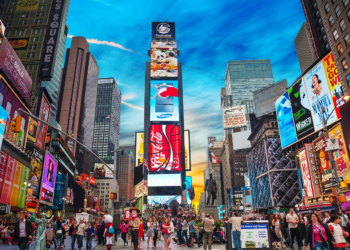 Vídeo mostra correria após tiros na Times Square; uma pessoa foi presa