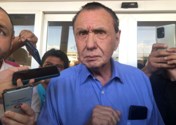 Carlos Bezerra reage ao tratamento e deixa UTI após quadro de pneumonia