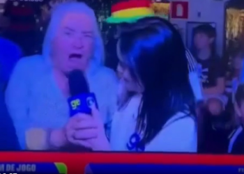 Mulher surpreende repórter e chama Lula de ladrão durante jogo da Copa; vídeo