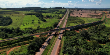 Vídeo mostra operações e trilhos da ferrovia estadual de MT; a primeira no Brasil