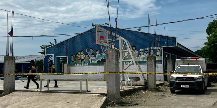 Ataque a tiros deixa três mortos em escola nas Filipinas