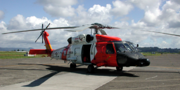 Helicóptero da Guarda Costeira dos EUA cai no Alasca