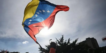 Dívida da Venezuela pode chegar a US$ 240 bilhões, diz jornal