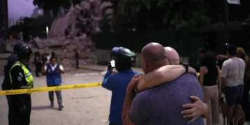 'Irmã, pensei que fôssemos morrer': as horas de caos e angústia vividas por jornalista da BBC até achar a família após terremotos na Venezuela