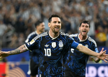 Com gol de Messi, Argentina bate Jordânia e faz segunda melhor campanha da Copa